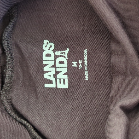 Lands' End Lightweight Long Sleeve Turtleneck Top MEDIUM 10-12 Purple Plum - Picture 4 of 12